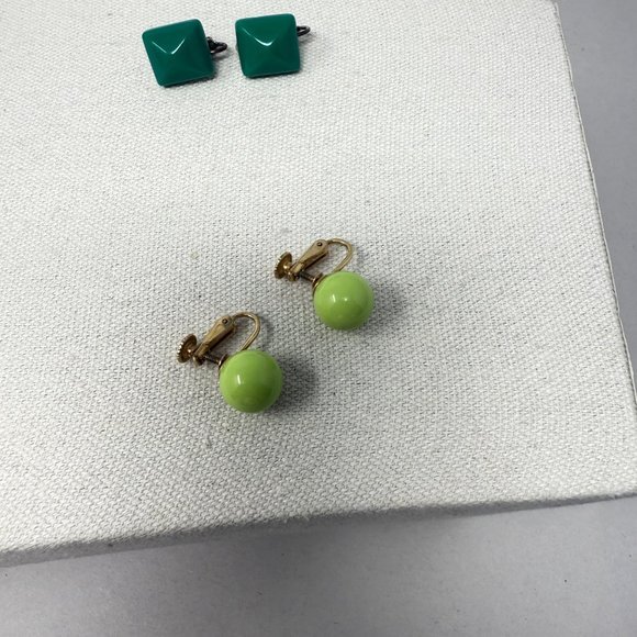 Vintage Lot of‎ Geometric Earrings Clip-On Screw Back Retro Green - Picture 5 of 9